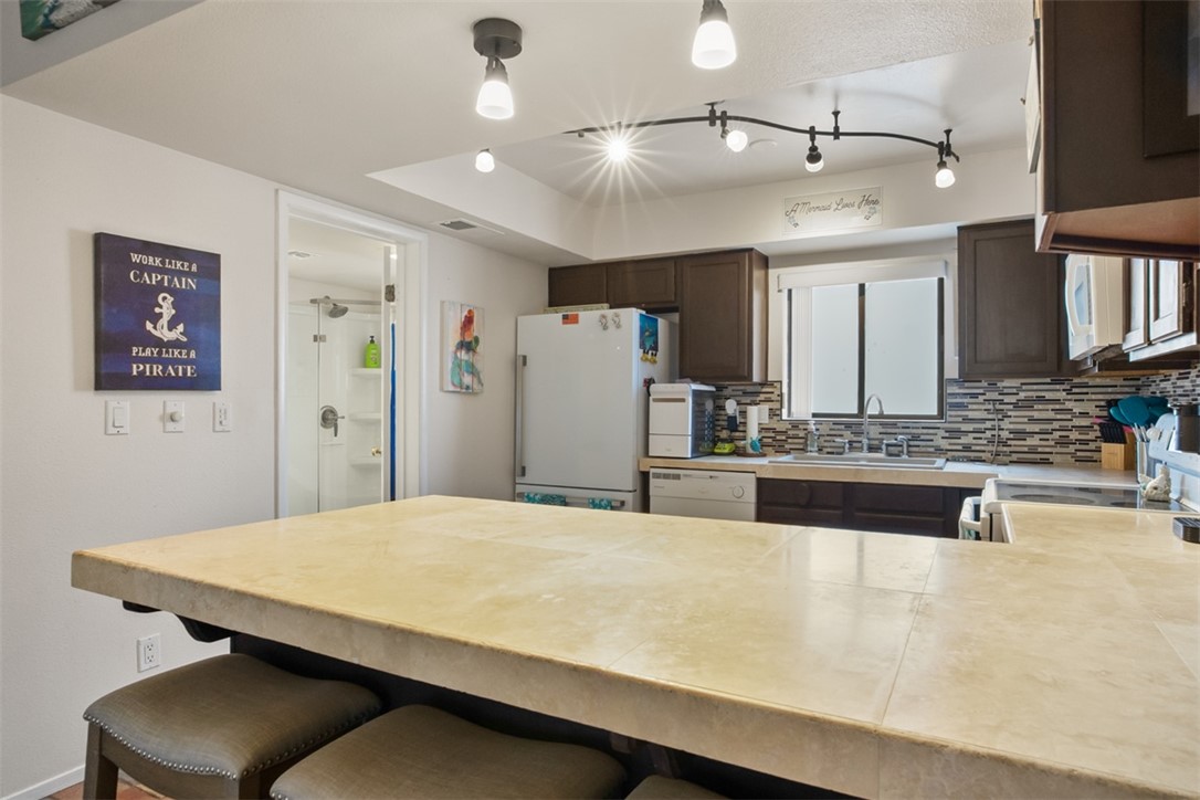 201 Riverfront Drive 24