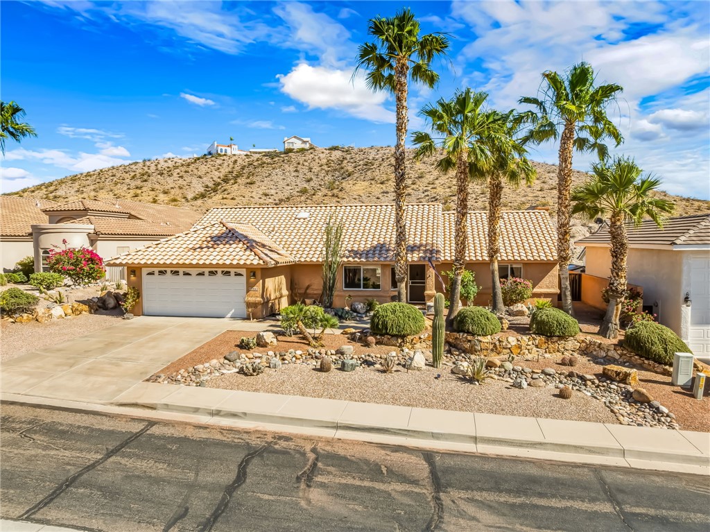 2882 Desert Trail Drive