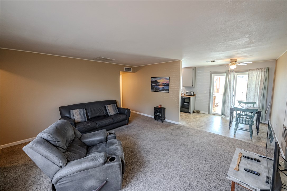 2520 E Hearne Avenue