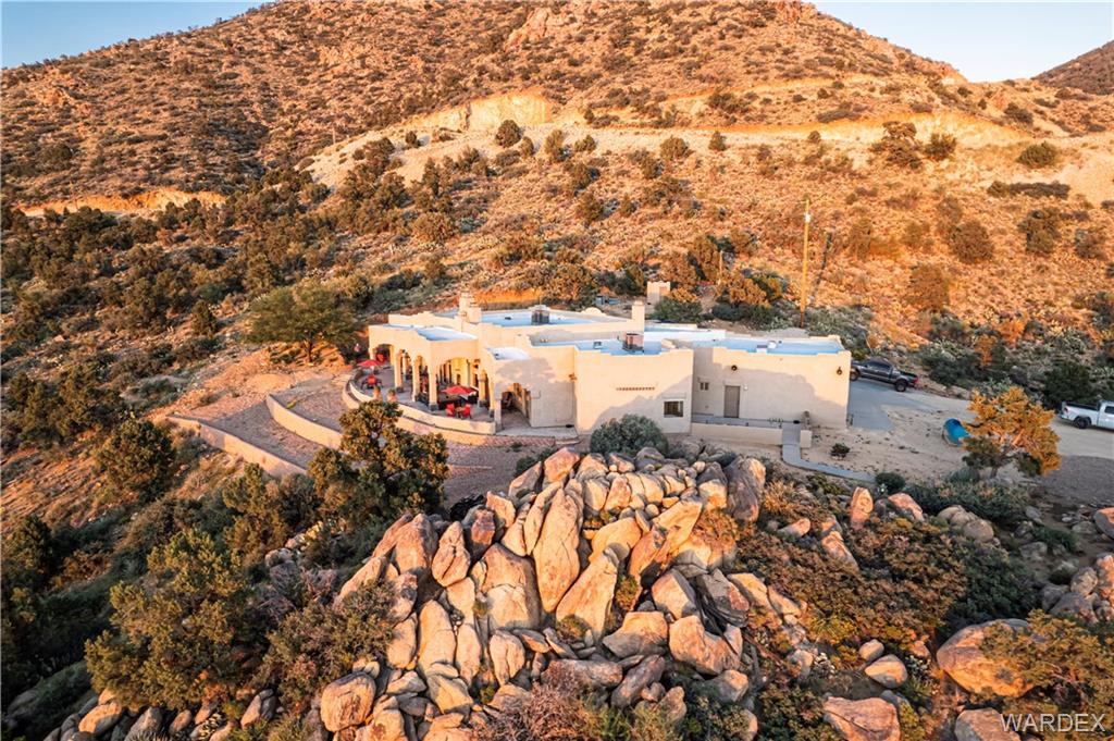 3206 S Saddletree Court