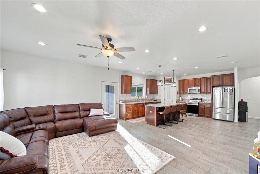 1946 E Corry Lane