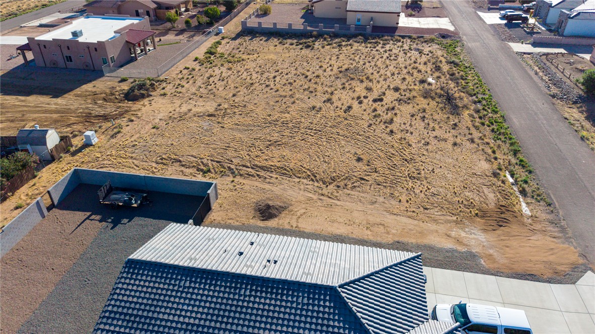 7827 E Devils Arch Drive