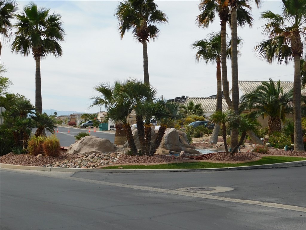 6111 S Lago Grande Drive