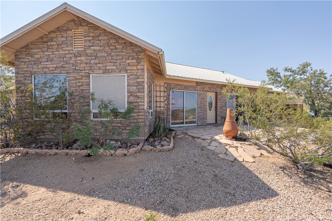 6323 N COTTONTAIL Trail