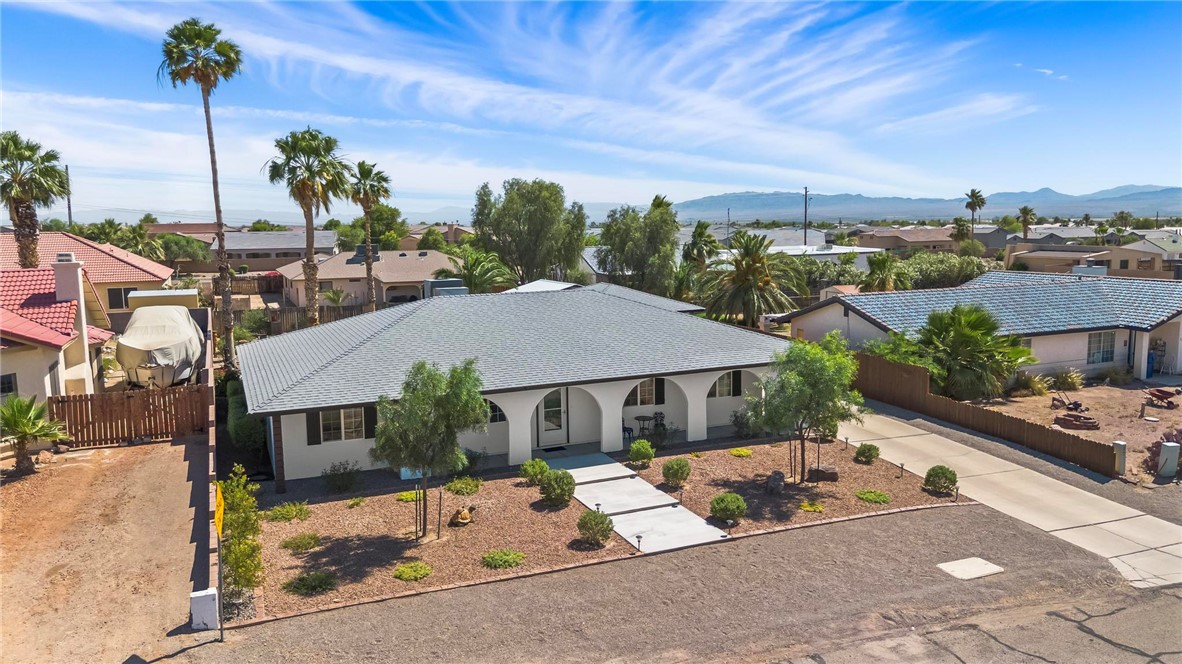 2212 E Primavera Cove