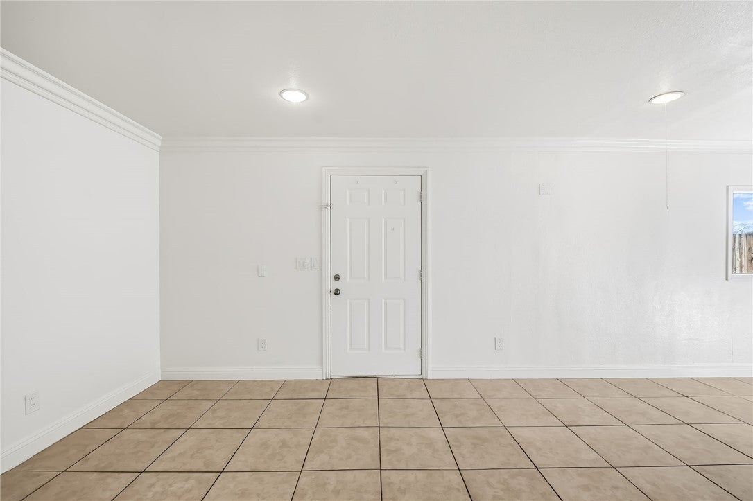 2191 Balboa Drive