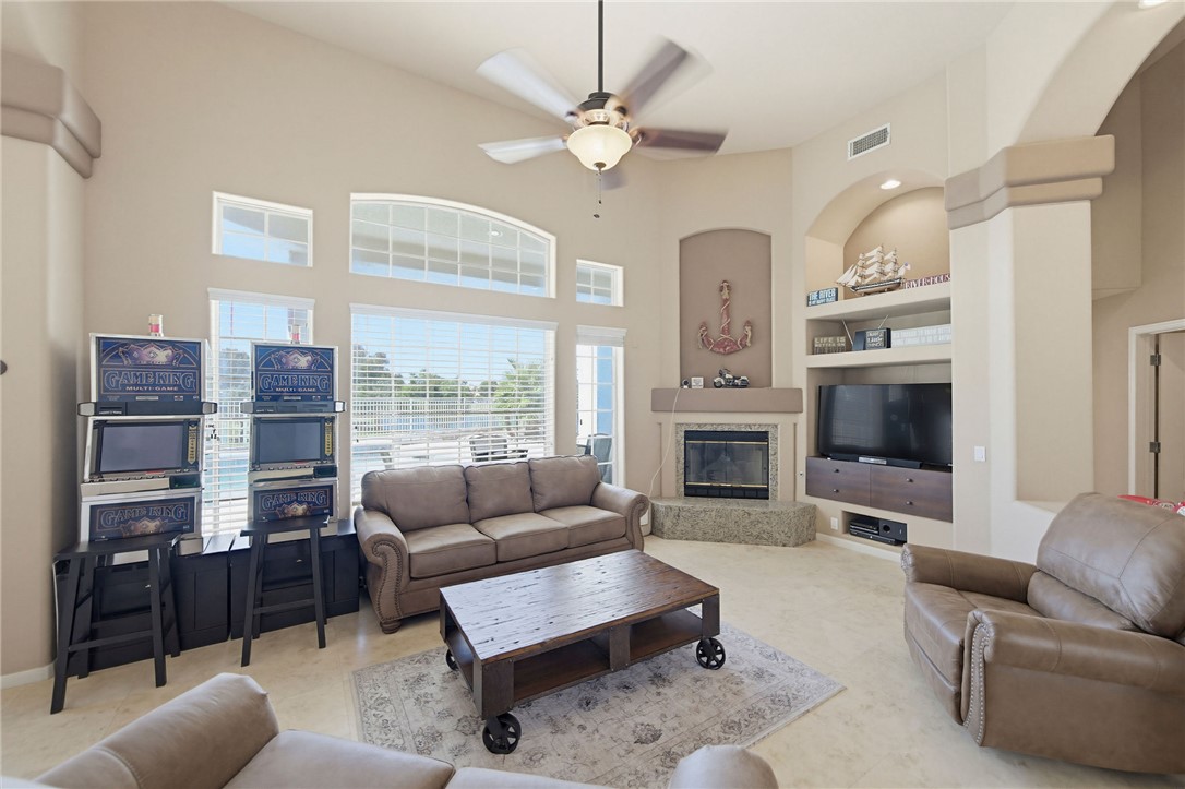 1605 Camino Court