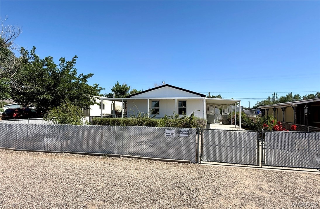 2085 E Packard Avenue