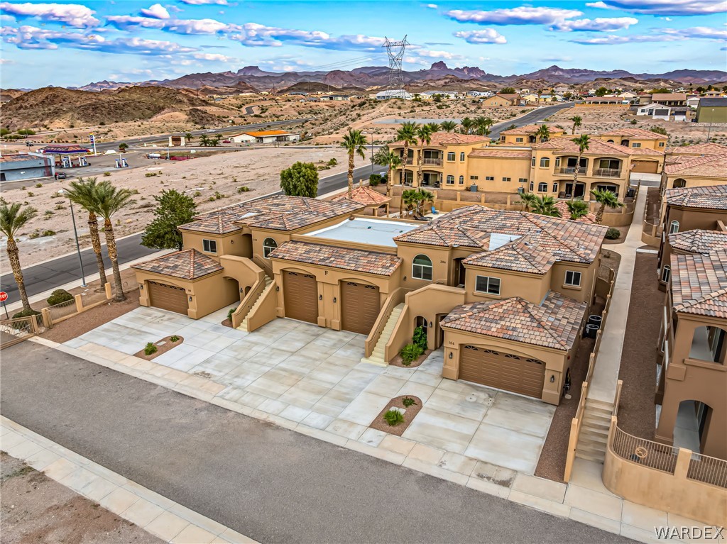 890 Florence Avenue 204