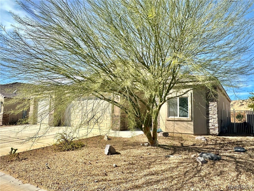 2101 E Mesa Vista Place