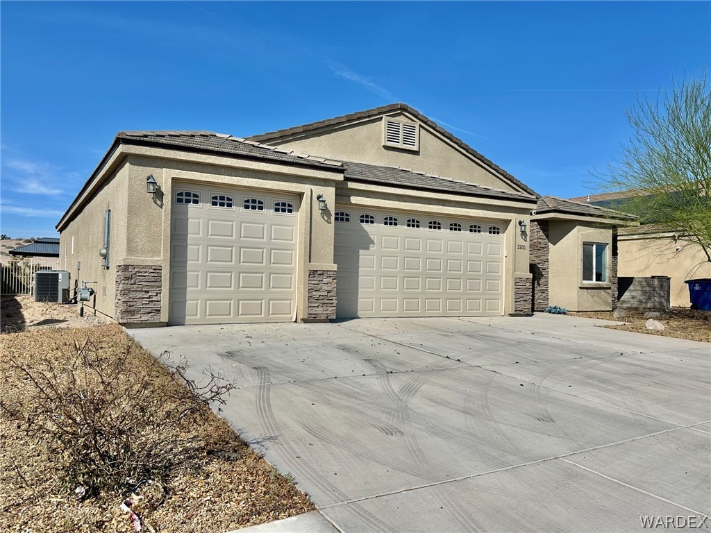 2101 E Mesa Vista Place