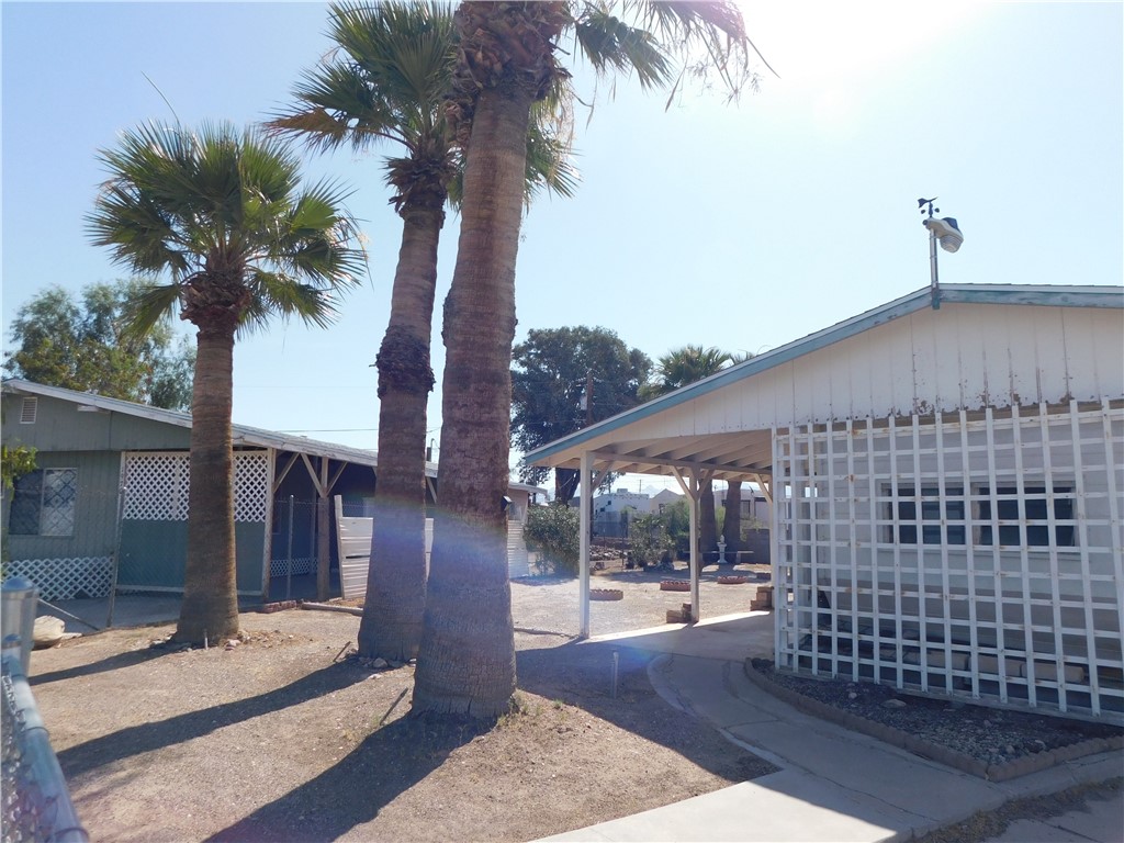 1972 E Riverbend Circle