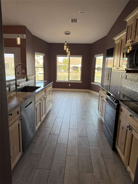 2073 E Lago Grande Bay