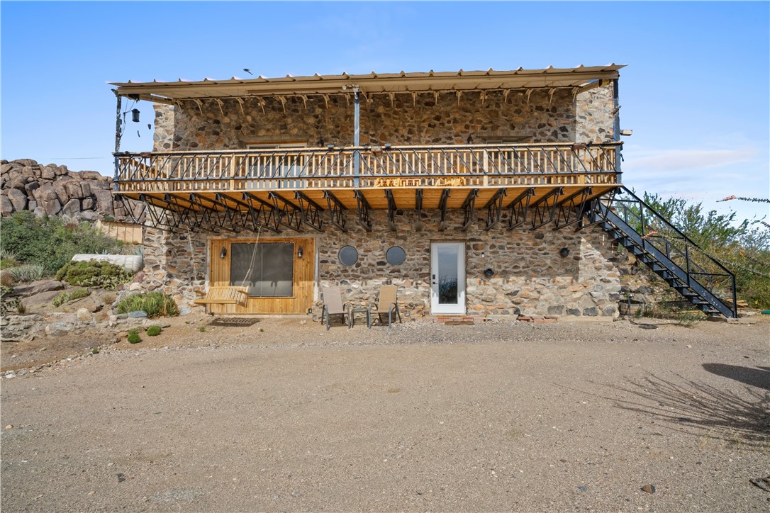 8303 N Bradley Avenue