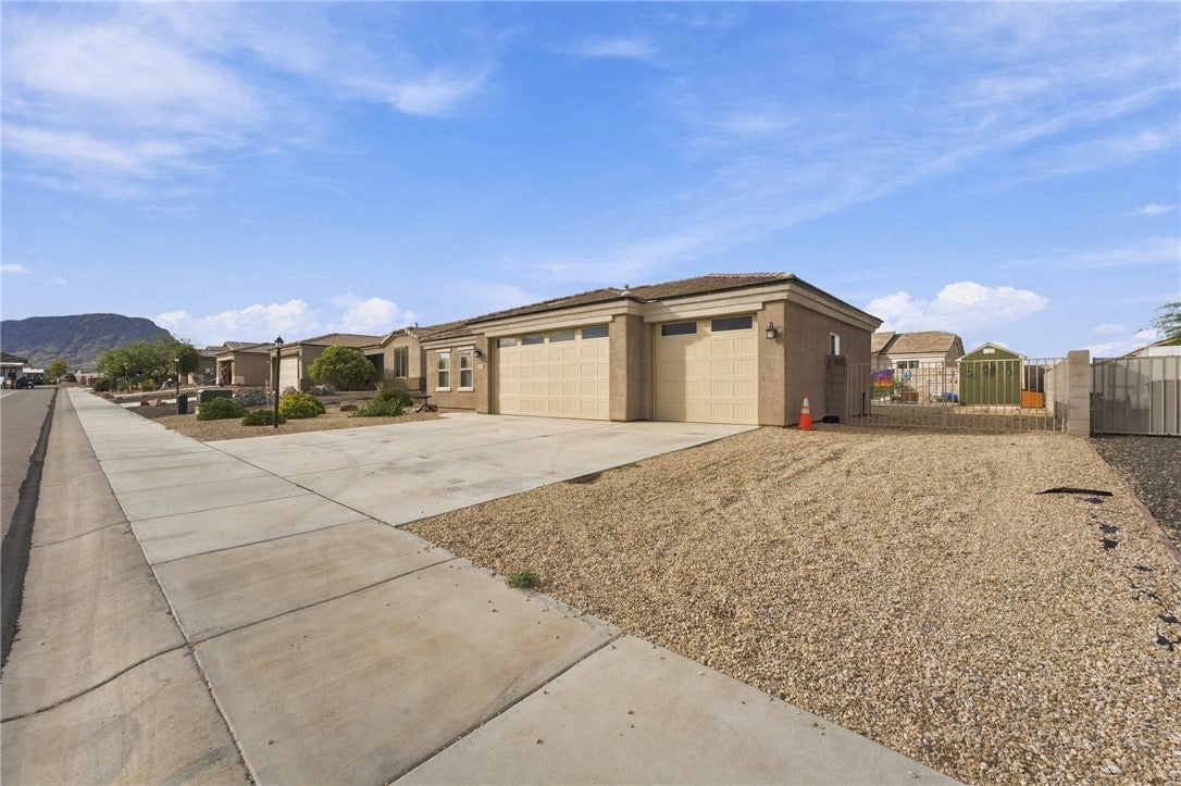 2673 E Punta Vista
