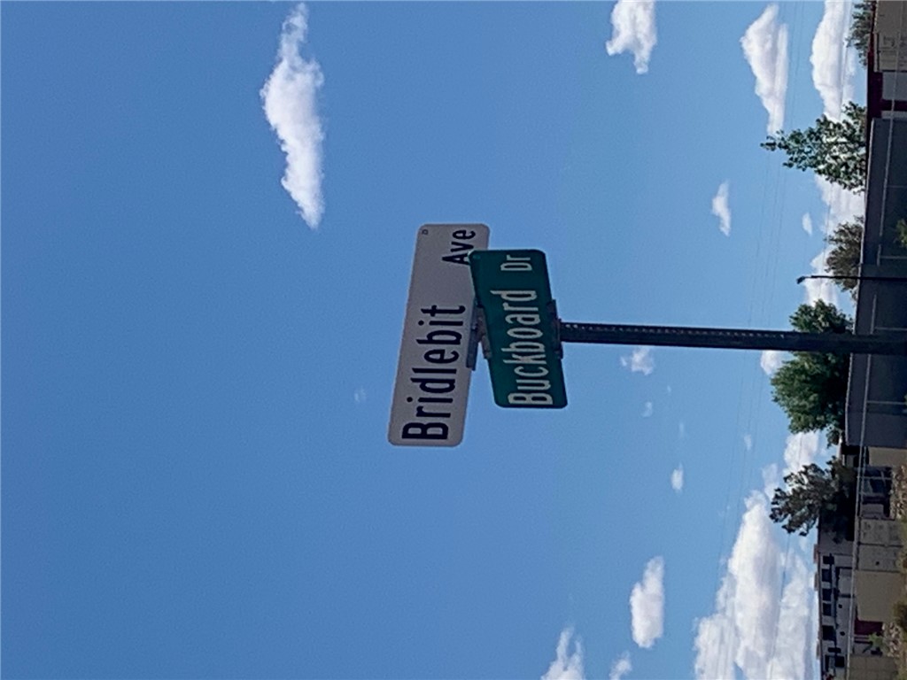 9410 N Bridlebit Avenue