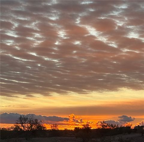 1004/1008/1009 Stage Coach Trails Yucca AZ 86438