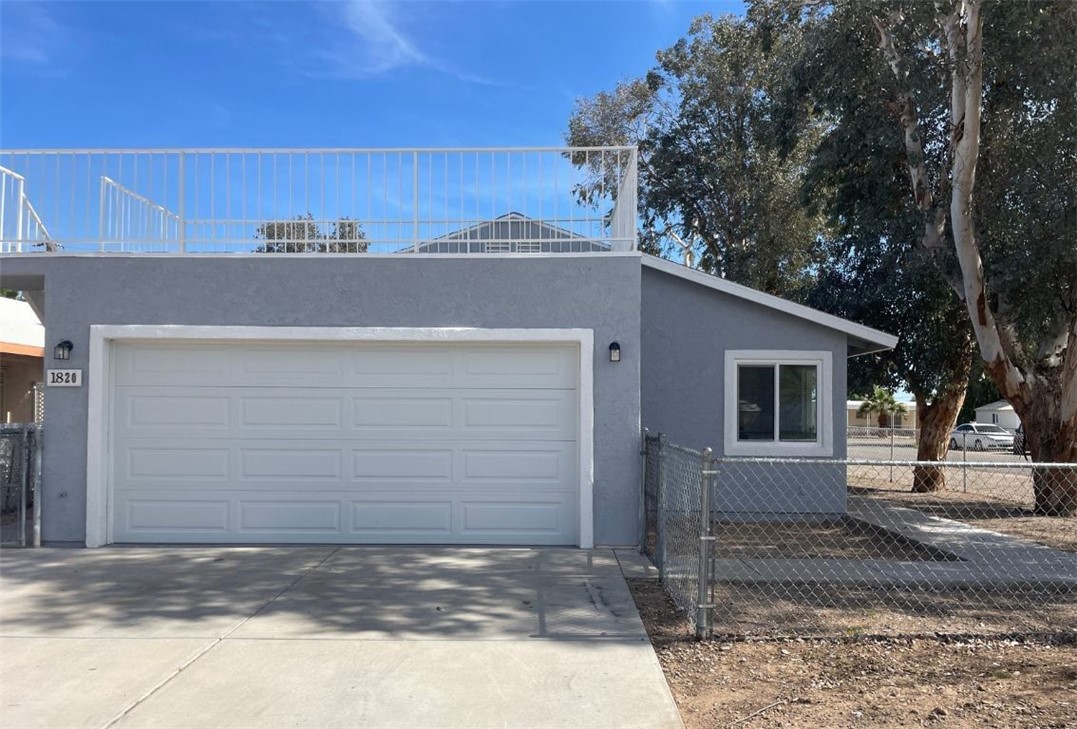 1820 Riverside Drive