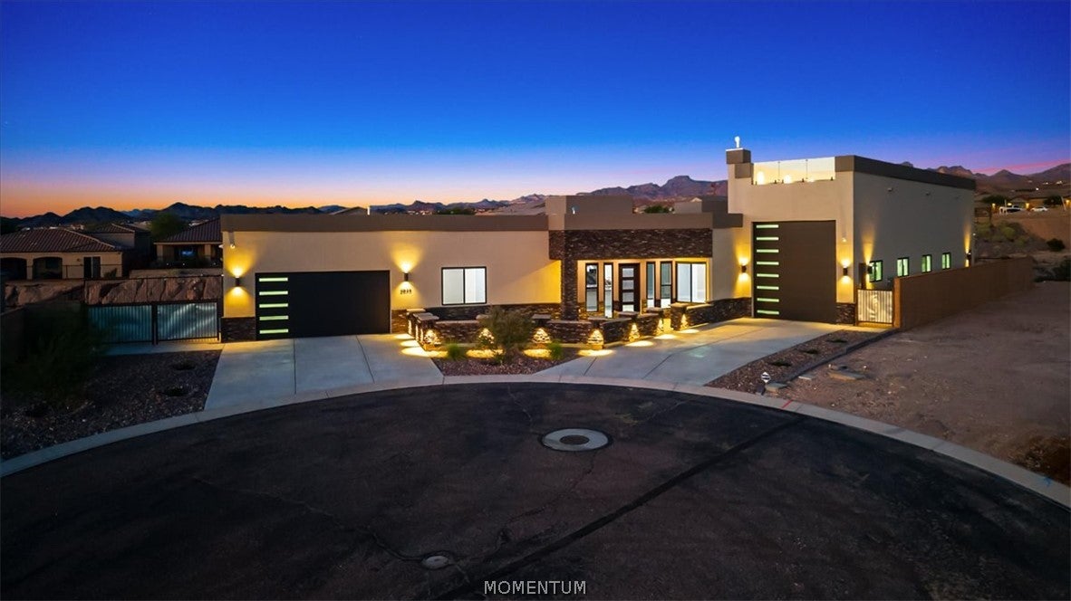 2633 Shoreline Cove