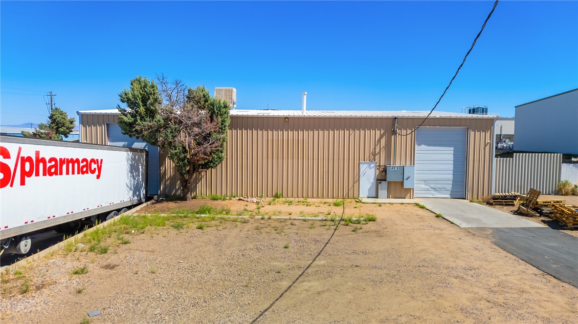 4335 N Santa Fe Drive