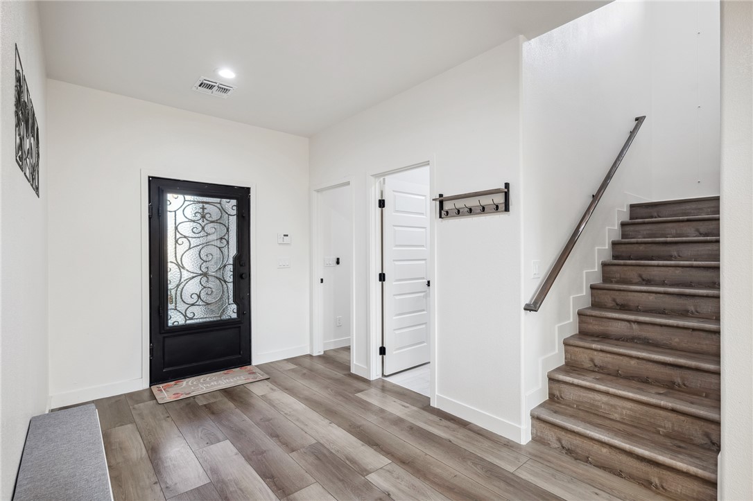 1228 Country Club Cove