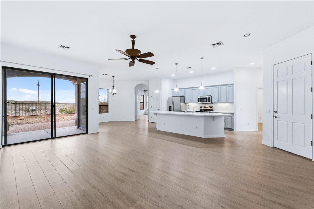 2840 Esmerelda Drive