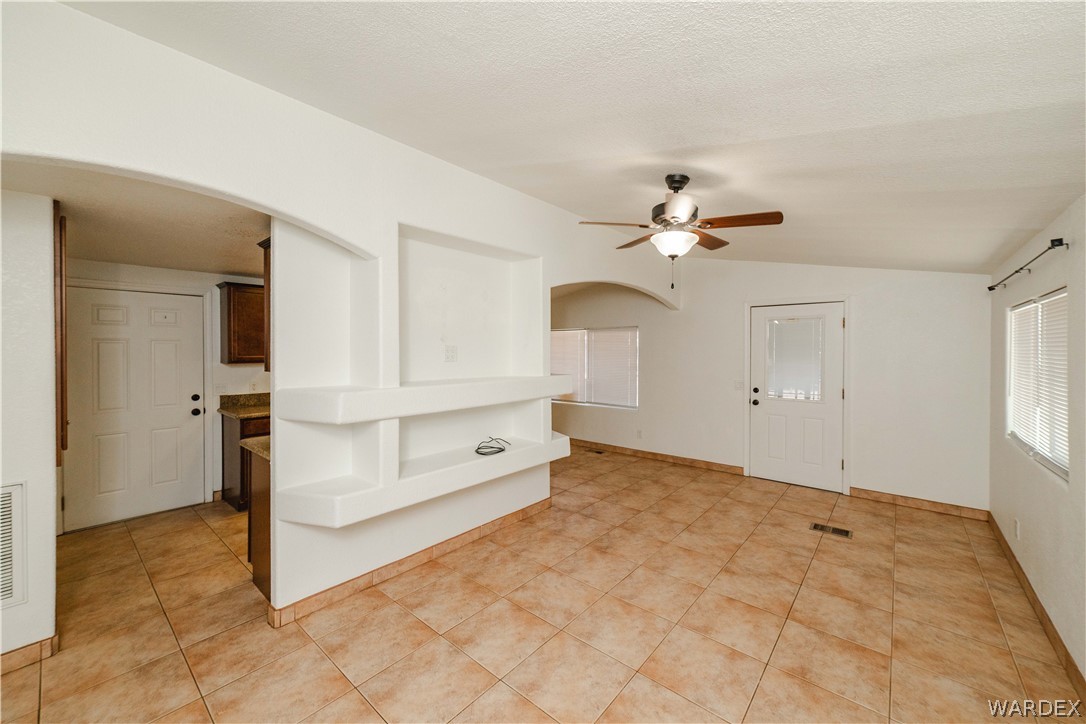 1835 Tejon Drive