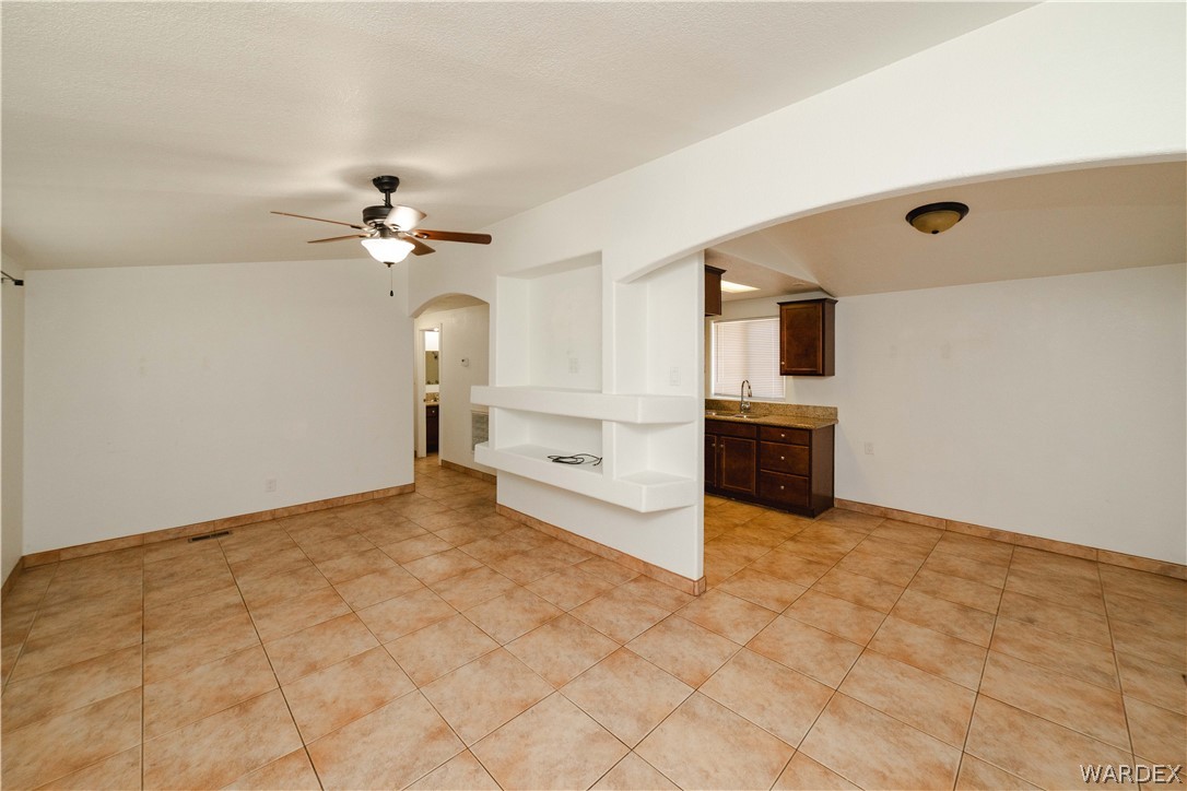 1835 Tejon Drive