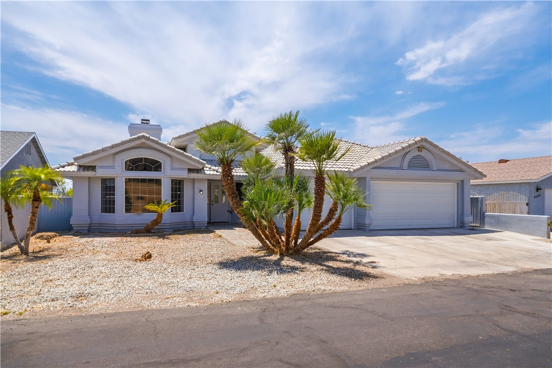 2555 Country Club Place