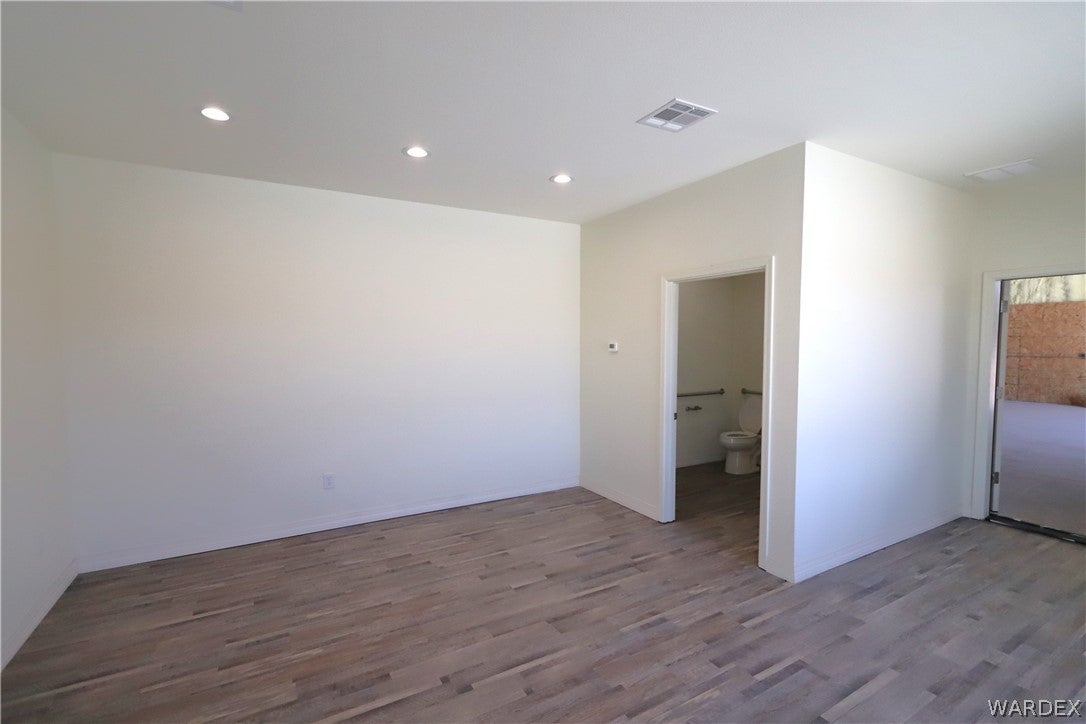 3942 Frontage Rd
