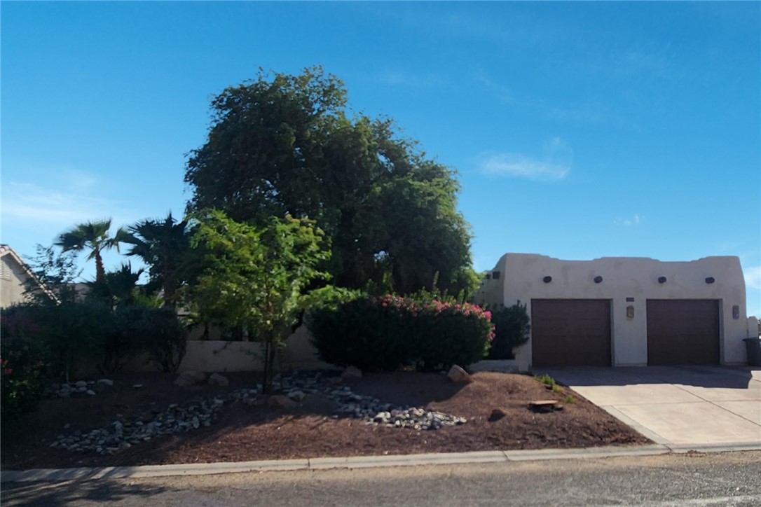 5900 S Desert Lakes Drive