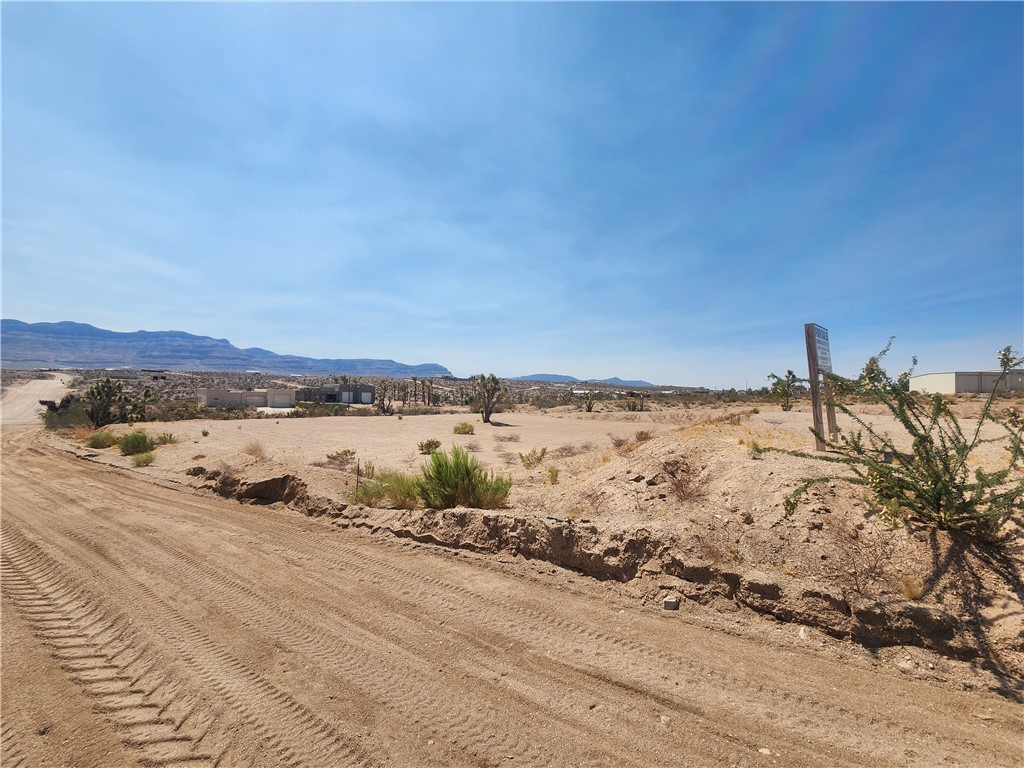 690 E Meadview Boulevard