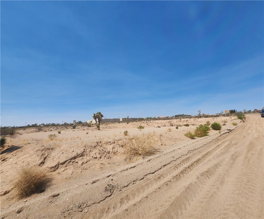 690 E Meadview Boulevard