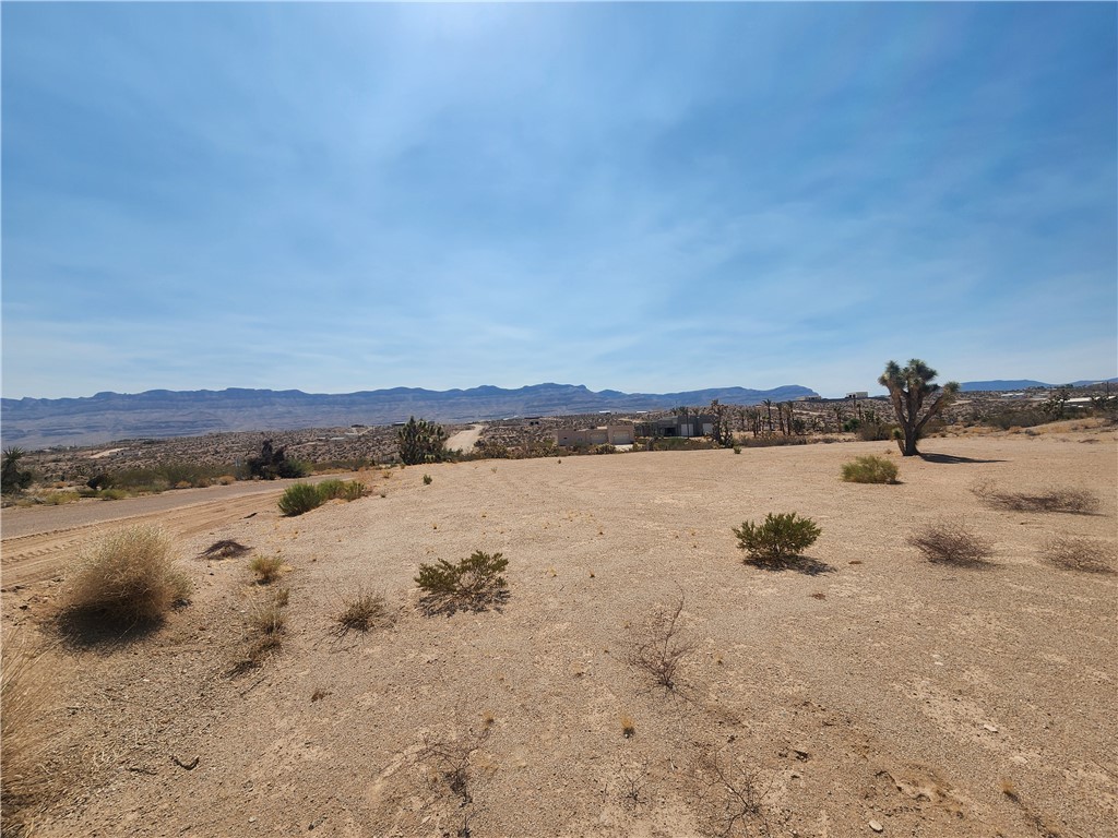 690 E Meadview Boulevard