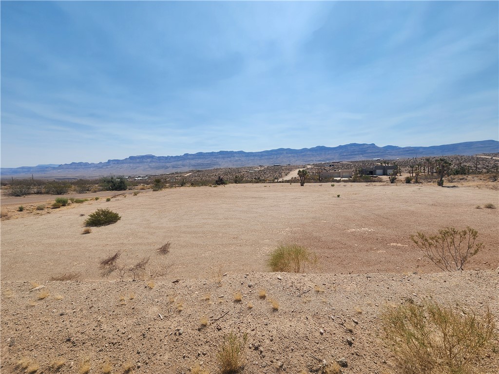 690 E Meadview Boulevard