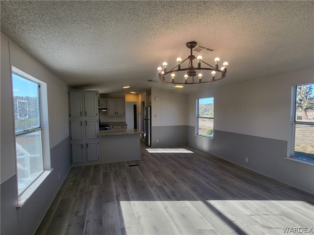 675 W Bright Angel Drive