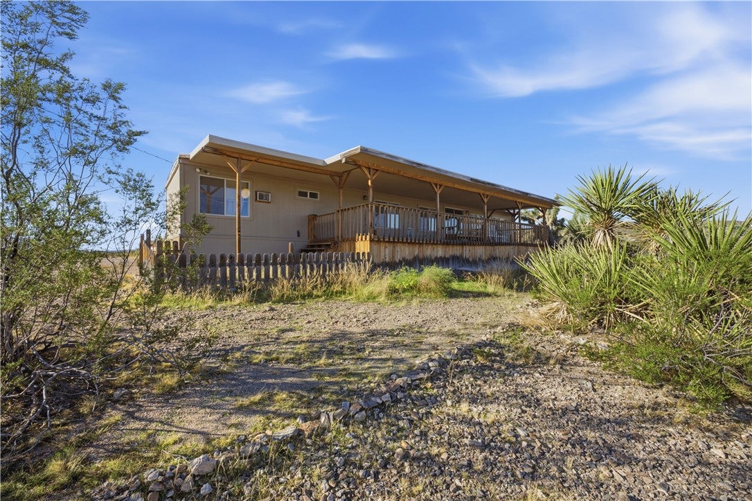 1800 W Sugarloaf Drive