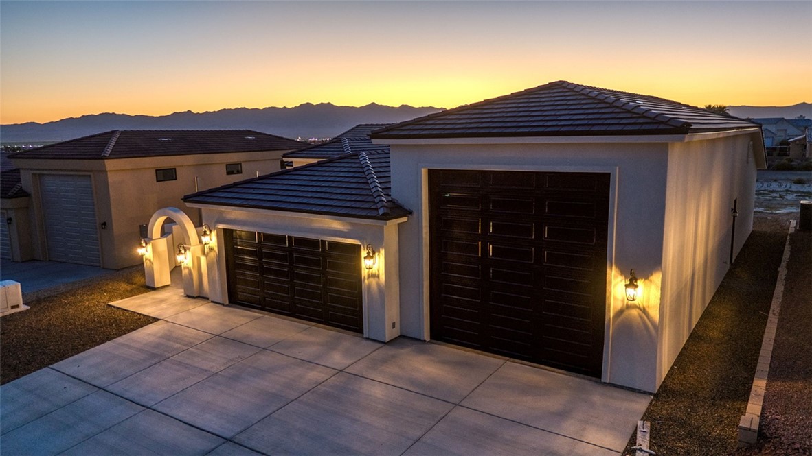 6083 S Greenhorn Drive