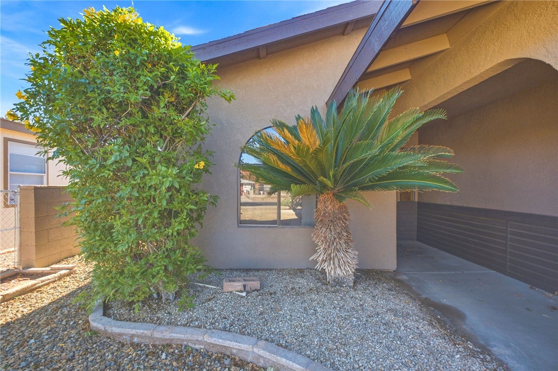 1146 Avenida Del Sol