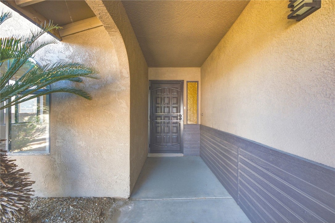 1146 Avenida Del Sol