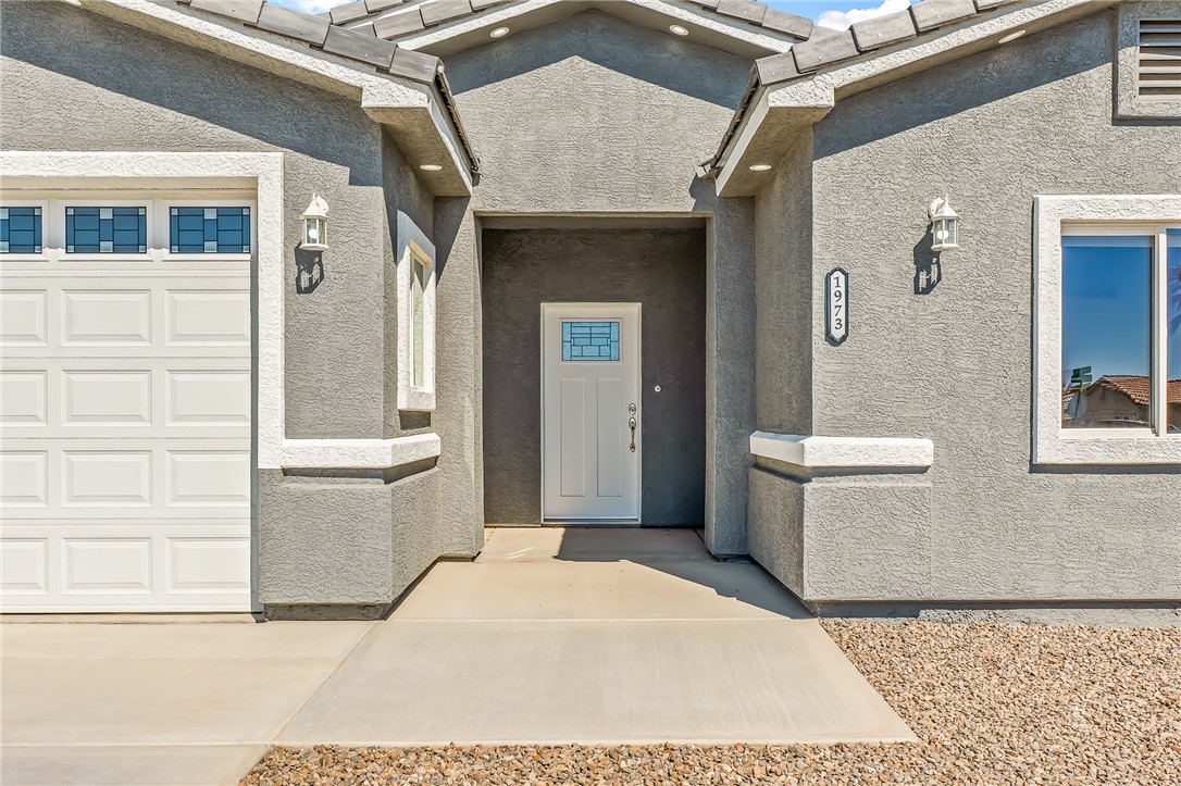 1973 E La Entrada Place