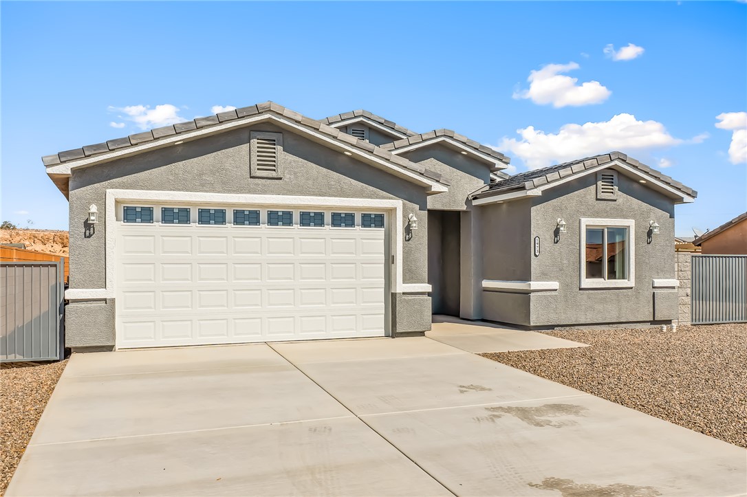 1973 E La Entrada Place