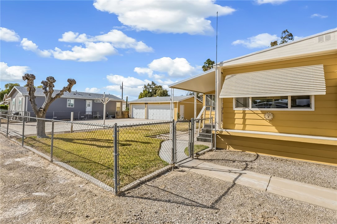 623 E Clearview Dr Drive