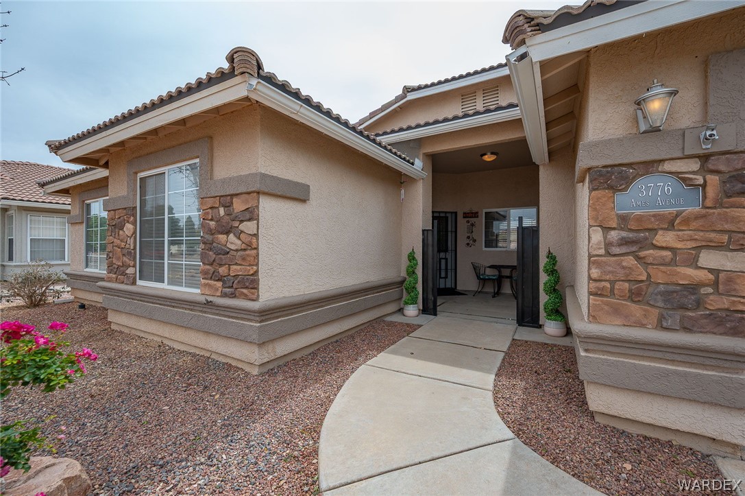 3776 E Ames Avenue