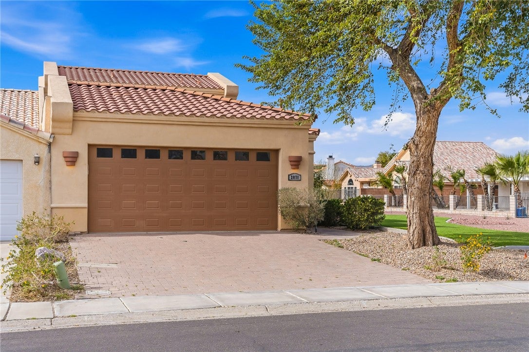 2871 Country Club Drive