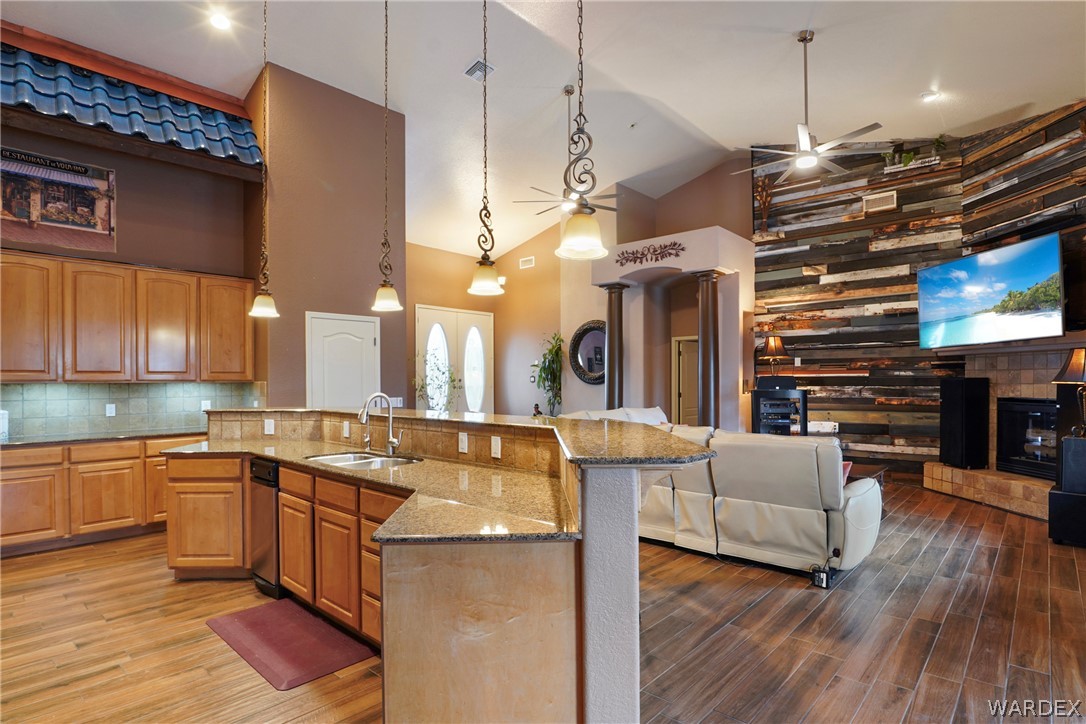 2195 Jamaica Boulevard