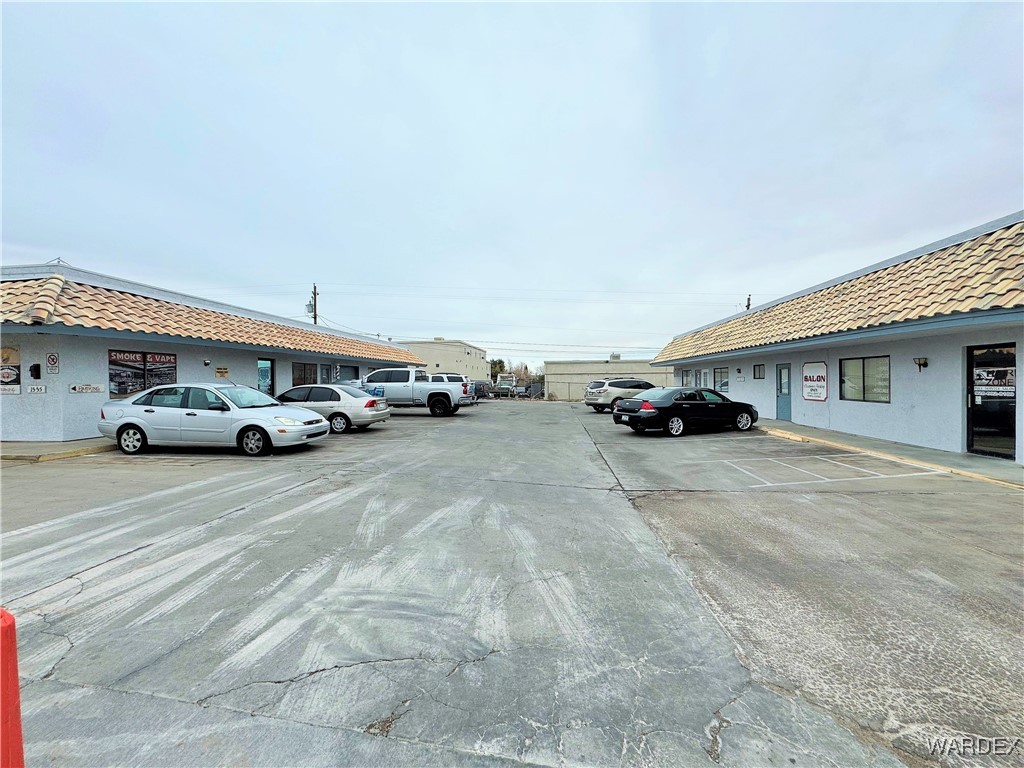 1555 E Northern Avenue