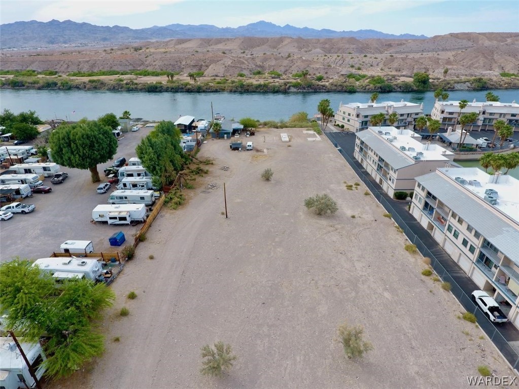 1685/1689 Highway 95