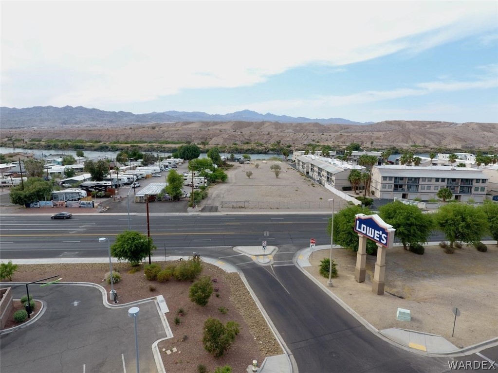 1685/1689 Highway 95