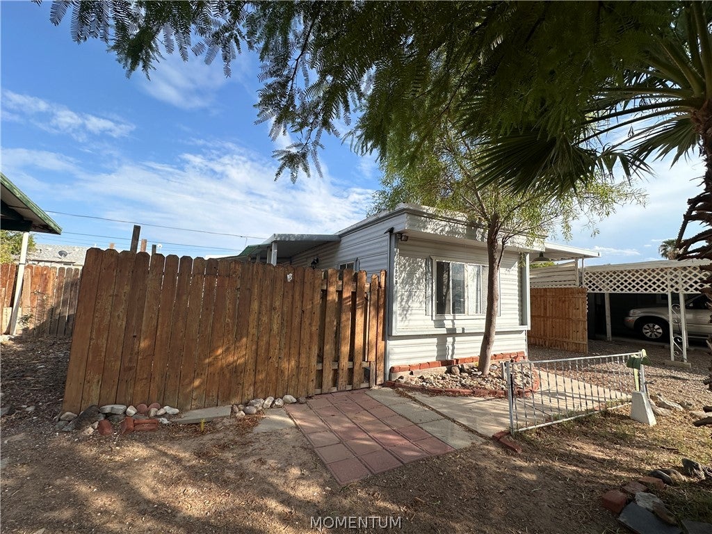 1808 Forest Way